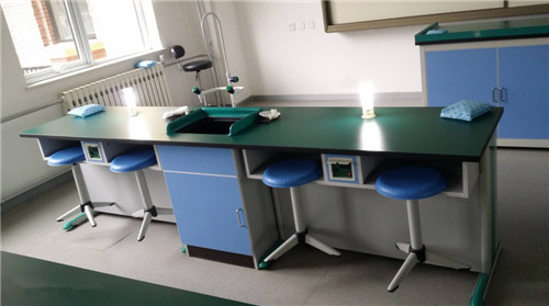 生物實(shí)驗(yàn)臺(tái)-05